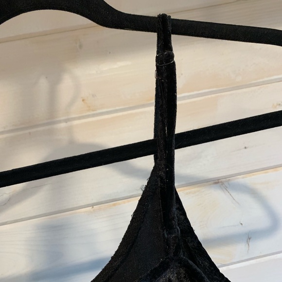Bluenotes | Black Velvet Dress - Picture 4 of 5
